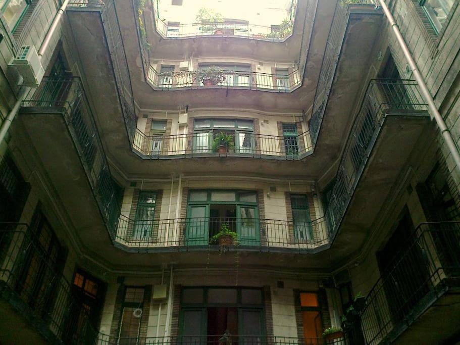 Ping Pong Apartment